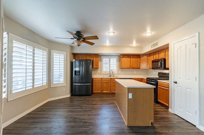 Building Photo - Stunning Tempe Home with Private Pool