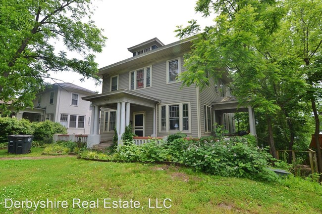 Building Photo - 2209 Rivermont Ave