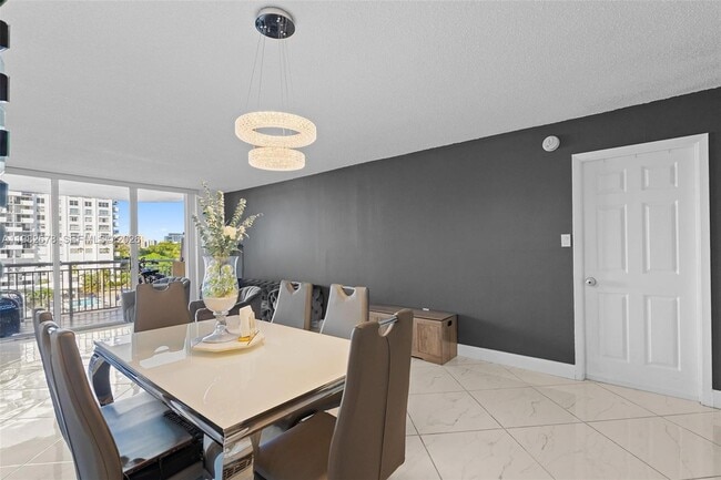 Building Photo - 18071 Biscayne Blvd