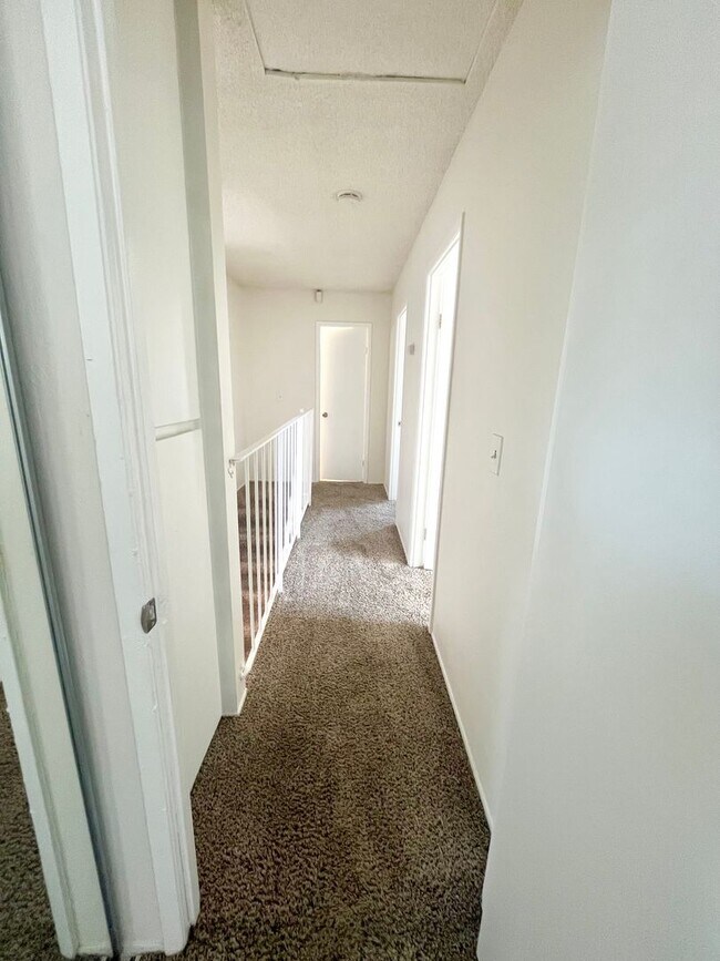 Building Photo - 1450 Melrose Ave