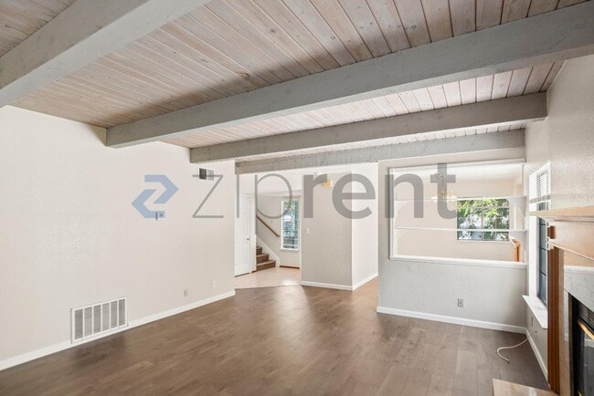 Building Photo - 1225 Oak Hill Ct