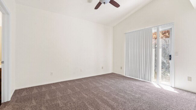 Building Photo - 5710 Fox Creek Dr