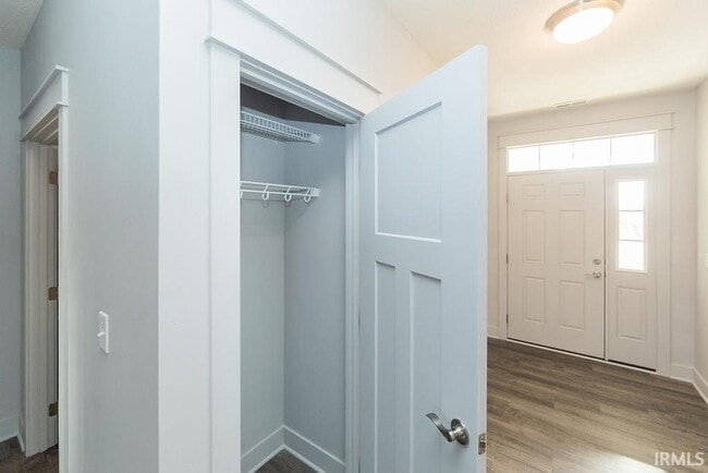 Building Photo - 1115 W Rangeview Cir