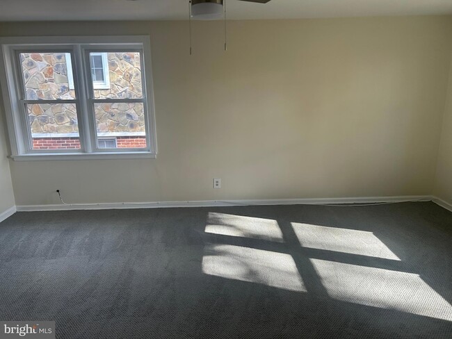 Building Photo - 3013 Nash Pl SE