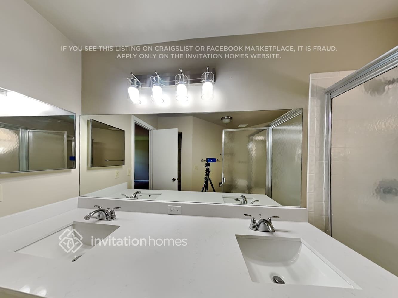 Building Photo - 8931 Lake Park Cir N