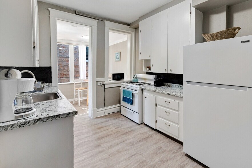 Building Photo - 1400 N Humboldt St