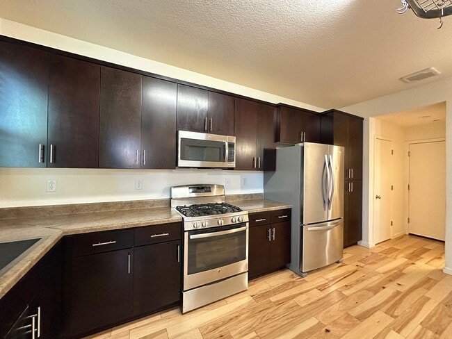 Building Photo - Modern 2-Story with Loft near Sutter Health Park