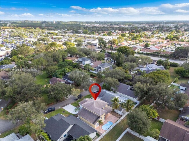 Building Photo - 15016 SW 139th Ave