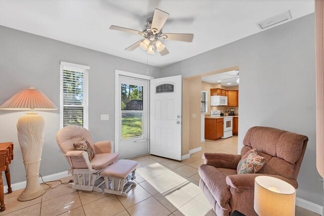 Building Photo - 2703 Forest Knoll Dr