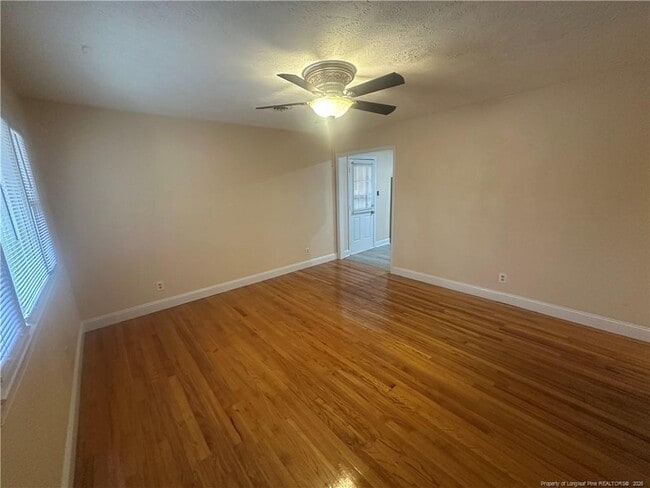 Building Photo - 6120 Conaway Dr