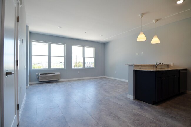 Building Photo - 82-84 E 31ST St