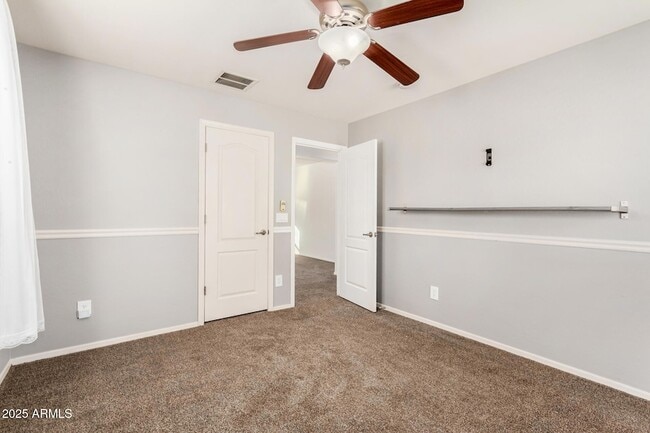 Building Photo - 21090 E Munoz St