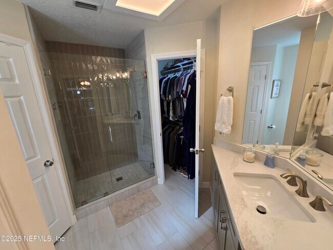 Building Photo - 7769 Andes Dr