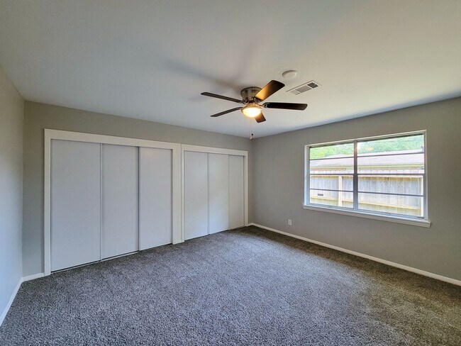 Building Photo - 3919 Hickok Ln