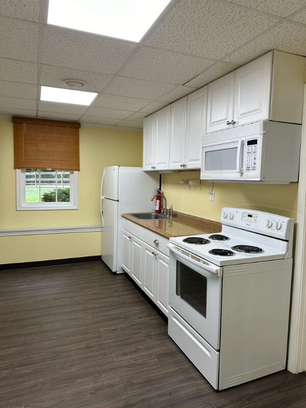 Building Photo - 1675 Old Nelson Rd