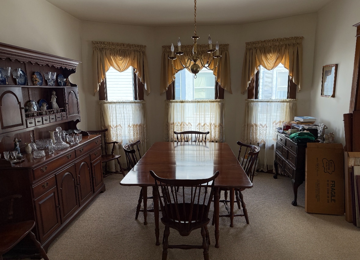 Building Photo - 40 Bennett Ave