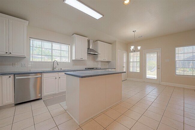 Building Photo - 9407 Dora Meadows Dr