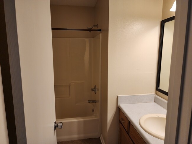 Building Photo - 5729 Bronco Pl