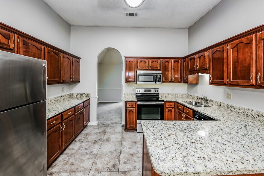 Building Photo - 8730 Raspberry Ln