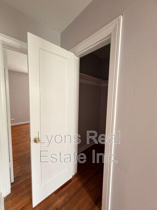 Building Photo - 2114 Dora St