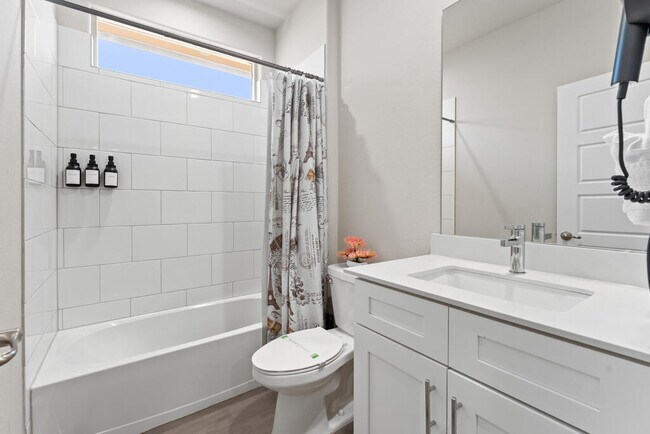 Building Photo - 2129 Trailhead Dr