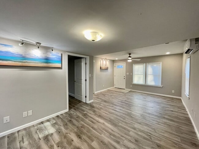 Building Photo - 535 Winder St