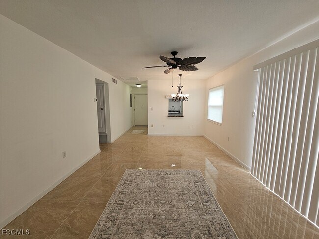 Building Photo - 702 Joel Blvd