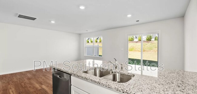 Building Photo - 1116 S Norwhich Ln