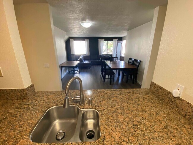 Building Photo - 3520 Lebon Dr