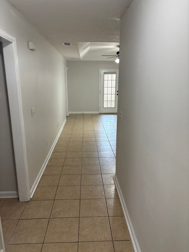 Building Photo - 106 Leeswood Cir