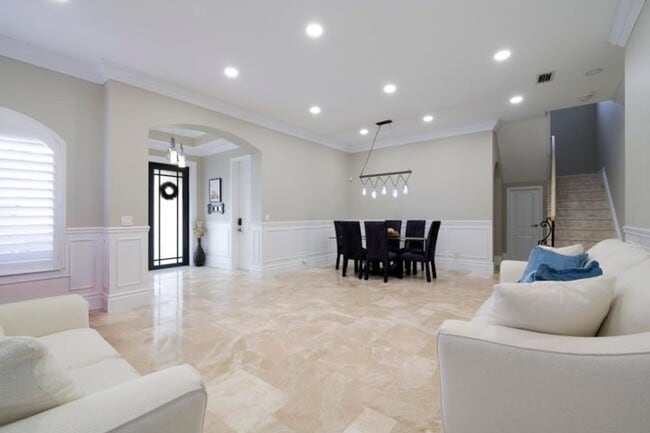 Building Photo - 7150 Ivy Crossing Ln