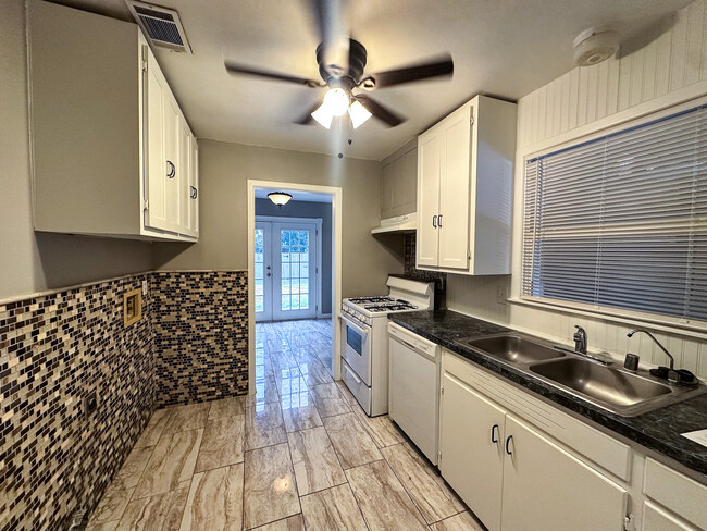 Building Photo - 2801 53rd St