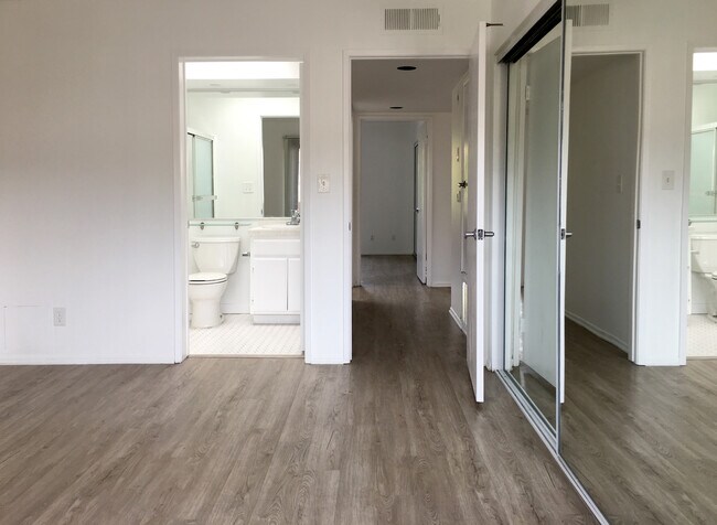 Building Photo - 4627 Finley Ave
