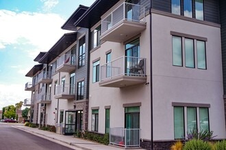 Building Photo - 131 N 300 St W