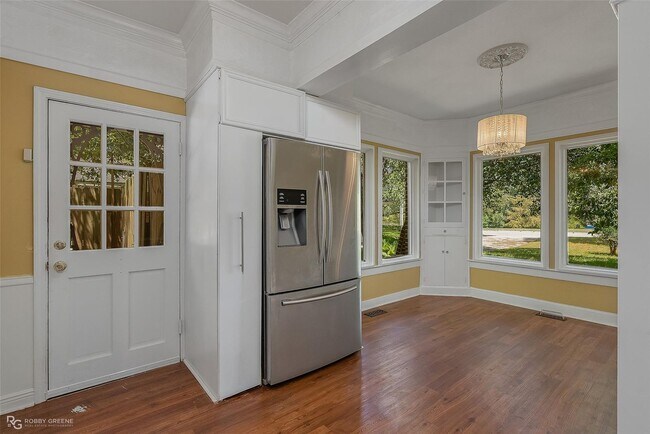 Building Photo - GORGEOUS 4/2.5 BROADMOOR HOME-ACROSS FROM DUCK POND PARK & LIBRARY