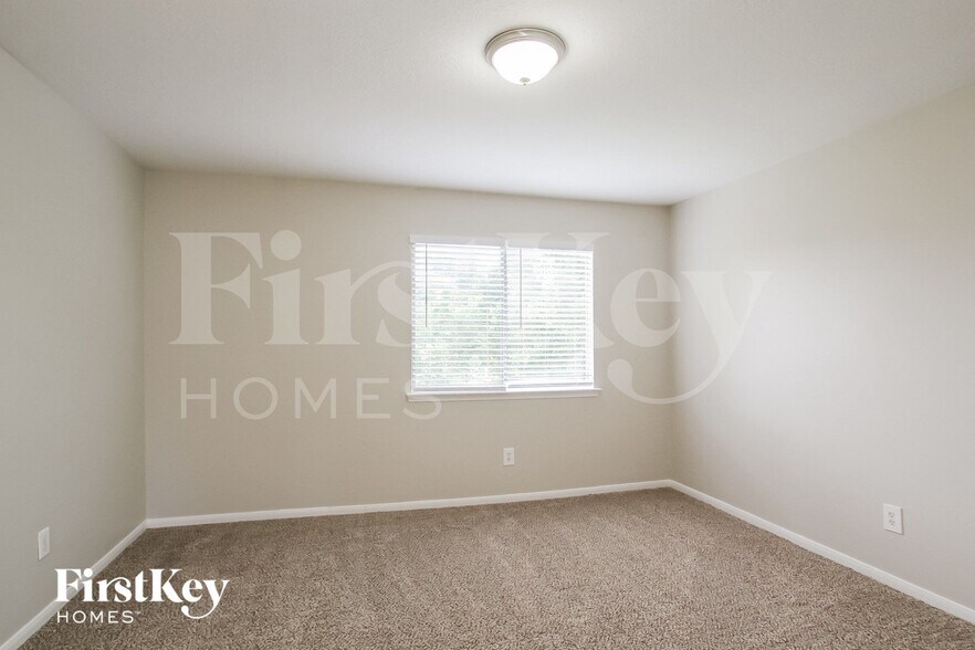 Building Photo - 18030 June Forest Dr