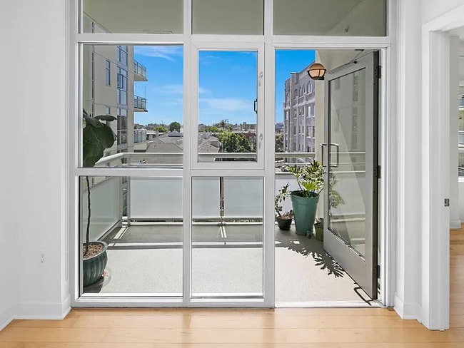 Building Photo - 3812 Park Blvd