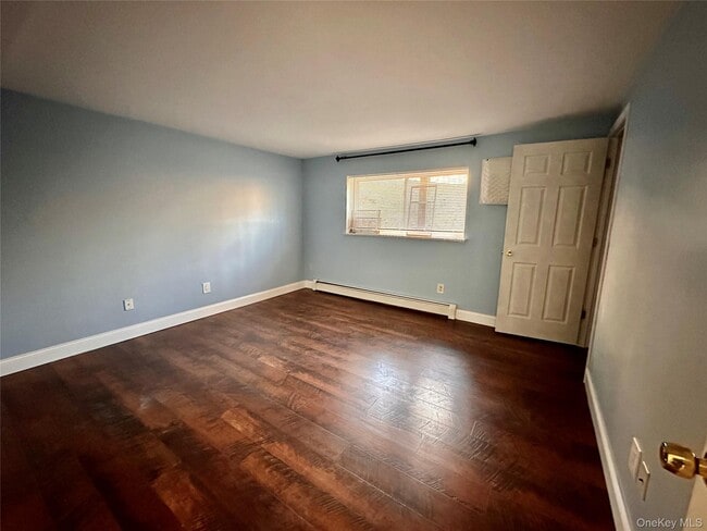 Building Photo - 5 Forge Gate Dr