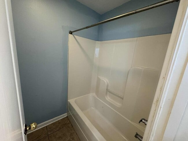 Building Photo - 6206 W Desoto St