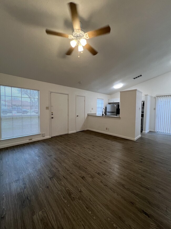 Building Photo - 8846 Meadow Range St
