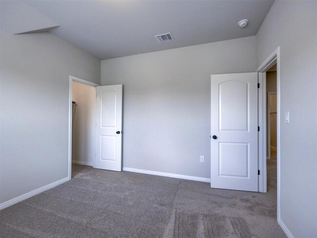 Building Photo - 129 Prairie Falls Drive