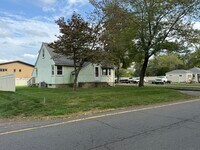 Building Photo - 97 Birch St