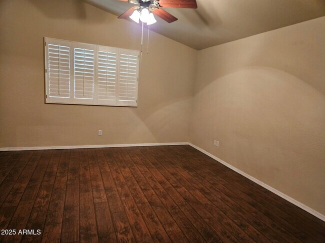 Building Photo - 16833 W Bradford Way