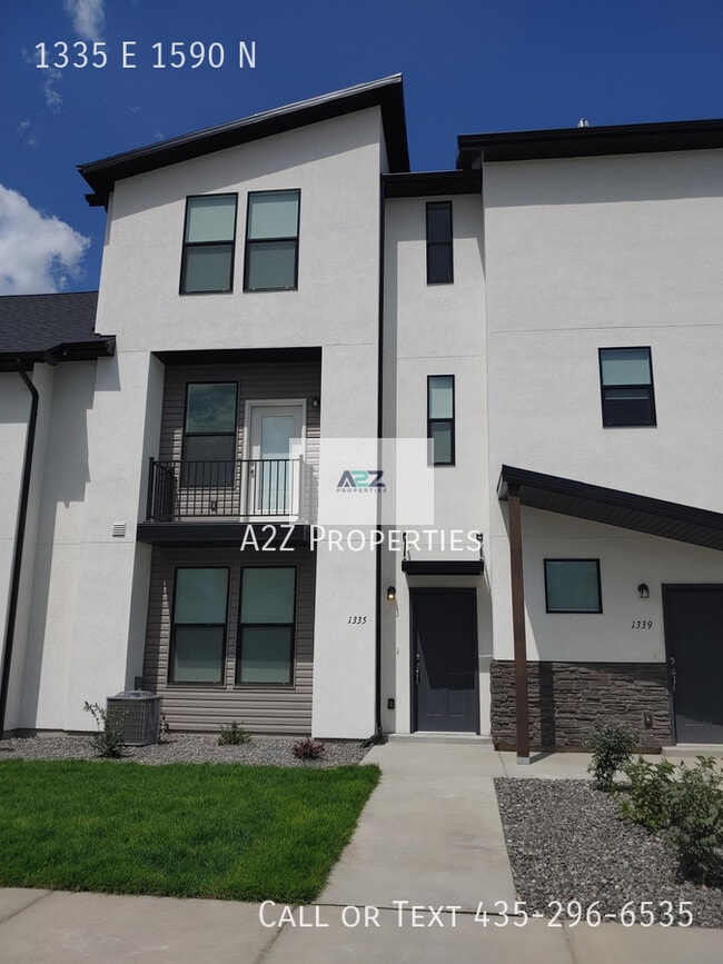 Building Photo - 1335 1590 N