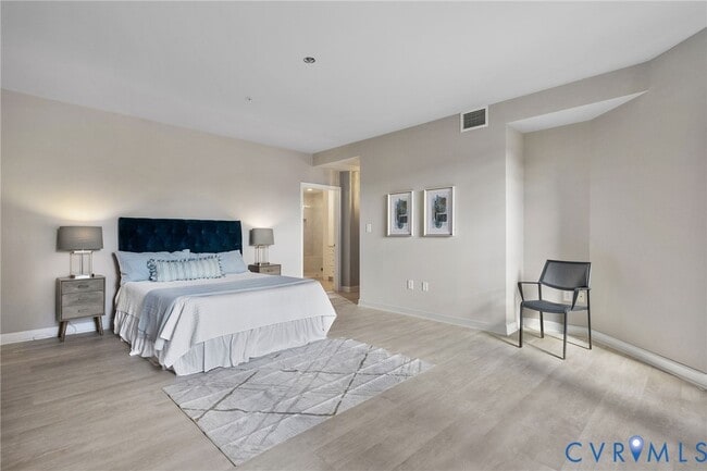 Building Photo - 4820 Old Main St