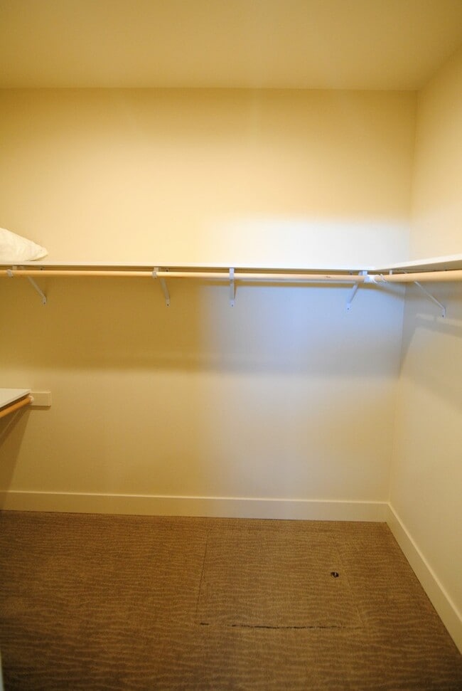 Building Photo - 1712/1714 Danny Boy Ln. Duplex