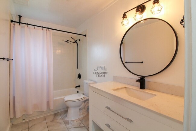 Building Photo - 3 Bed/1 Bath Duplex in Central Richland