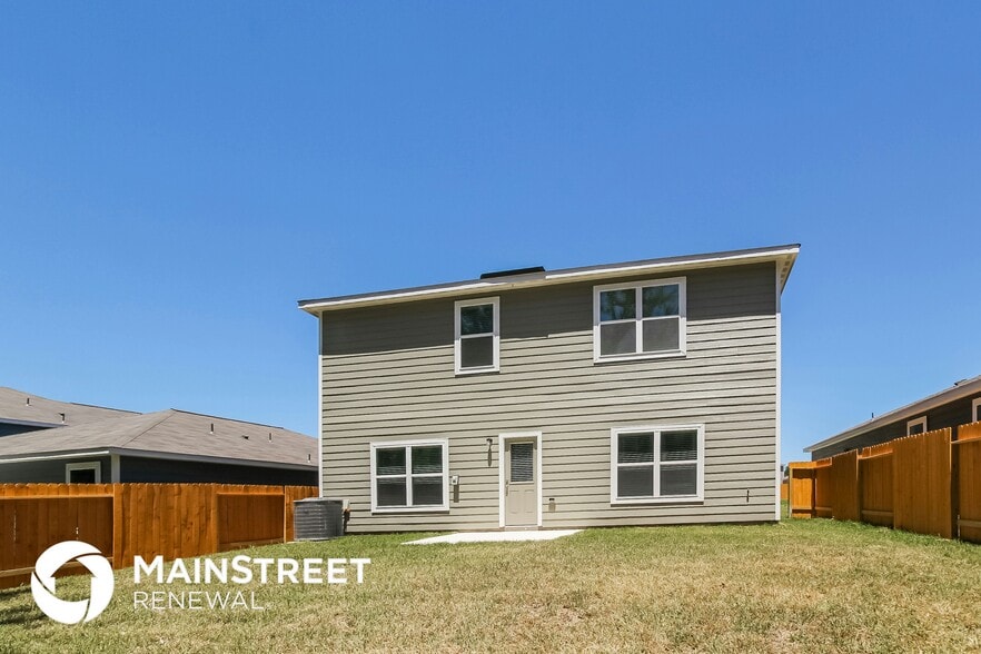 Building Photo - 23051 Bellini Dr