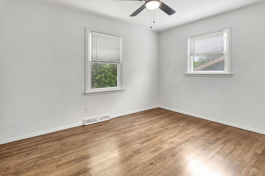 Building Photo - 5946 Sunridge Dr