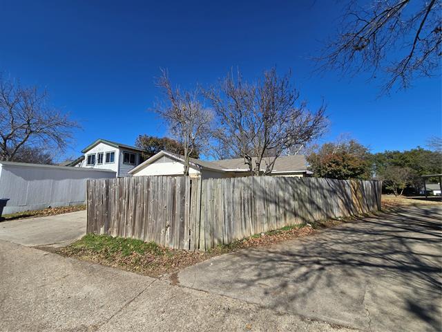 Building Photo - 2906 Carnaby Ln